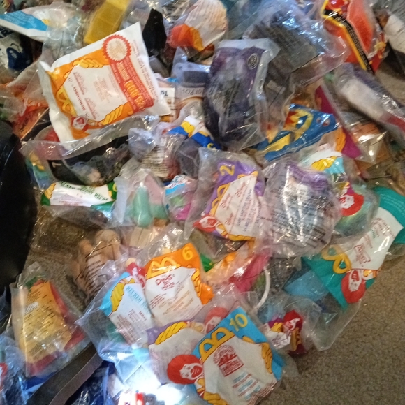 250 1990s McDonald's happy meal toys in packages - Picture 2 of 2